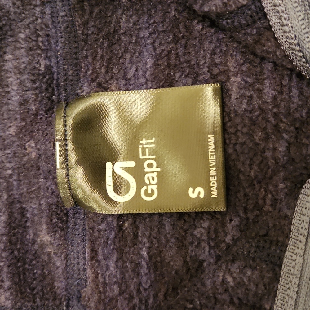 GapFit Full Zip Plush Lined Tech Hoodie - Picture 3 of 9